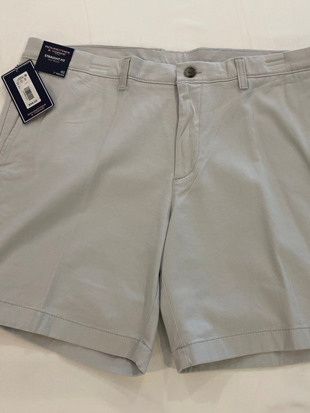 ROUNDTREE & YORKE Men's Cloud Flat Front Chino Short NWT 42 Light Gray 7" Inseam